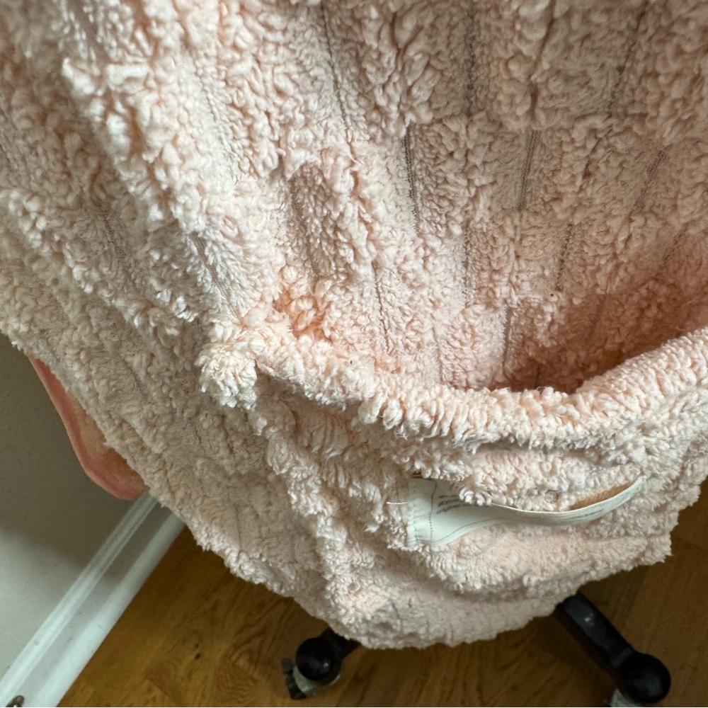 Cozy Pink Textured Robe - Picture 6 of 9